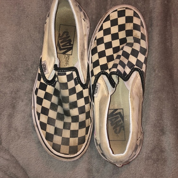 guess checkered shoes
